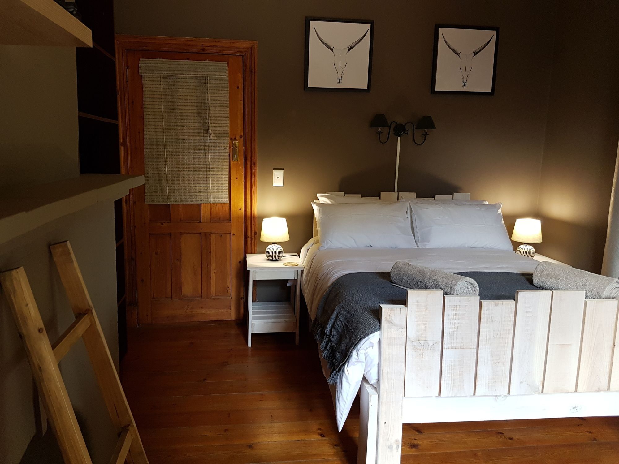 86 On Langenhoven Bed & Breakfast Оудсхорн Экстерьер фото